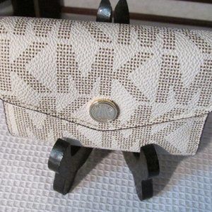 Michael Kors Coin Snap ID wallet